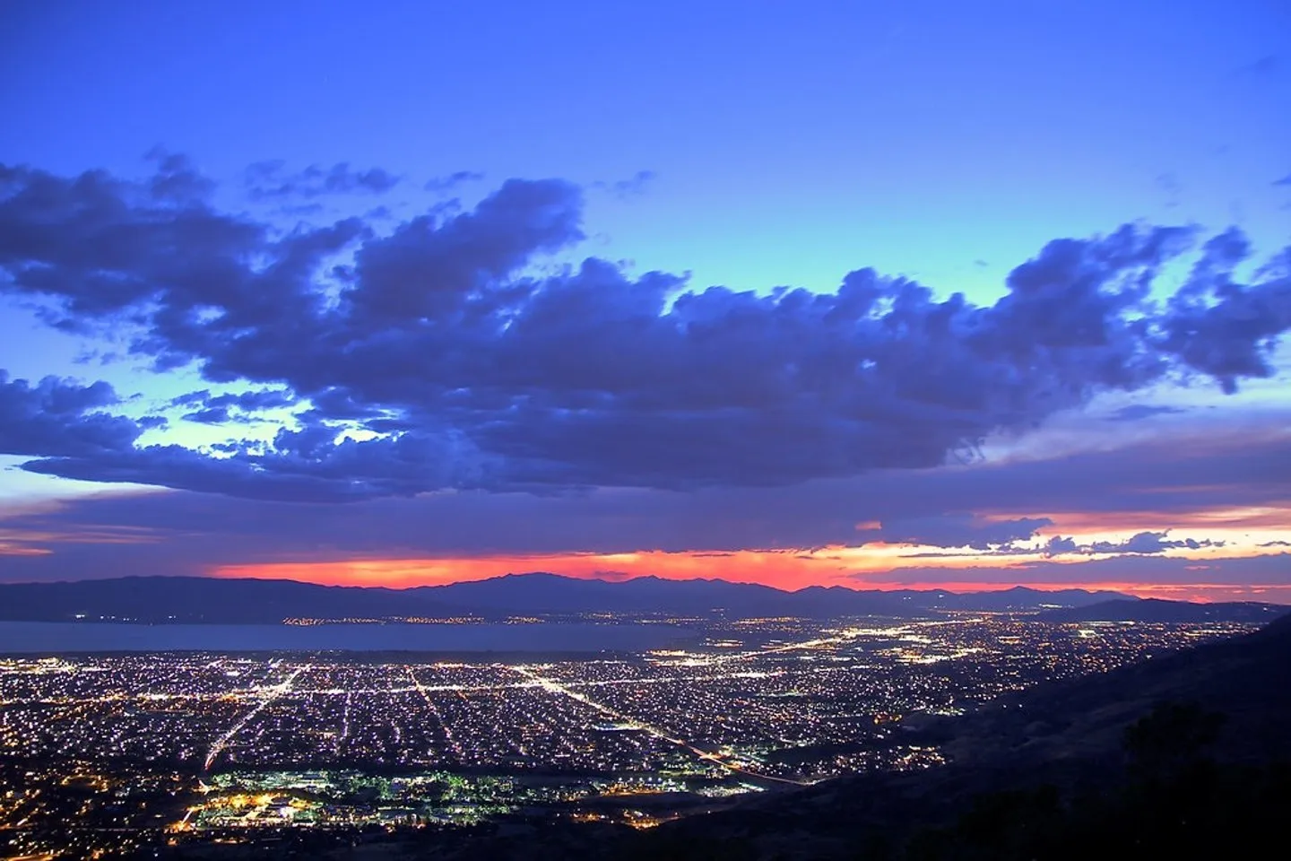 Khyv Peak Overlook